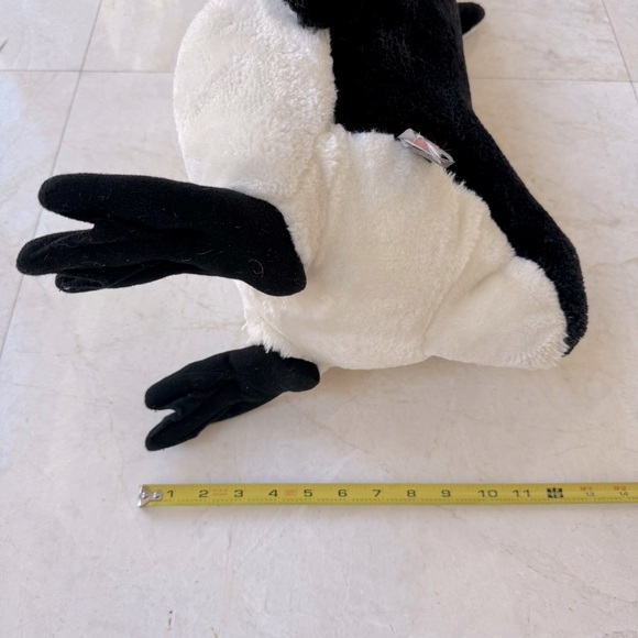 Melissa & Doug Giant Pinguin plush - Picture 11 of 14